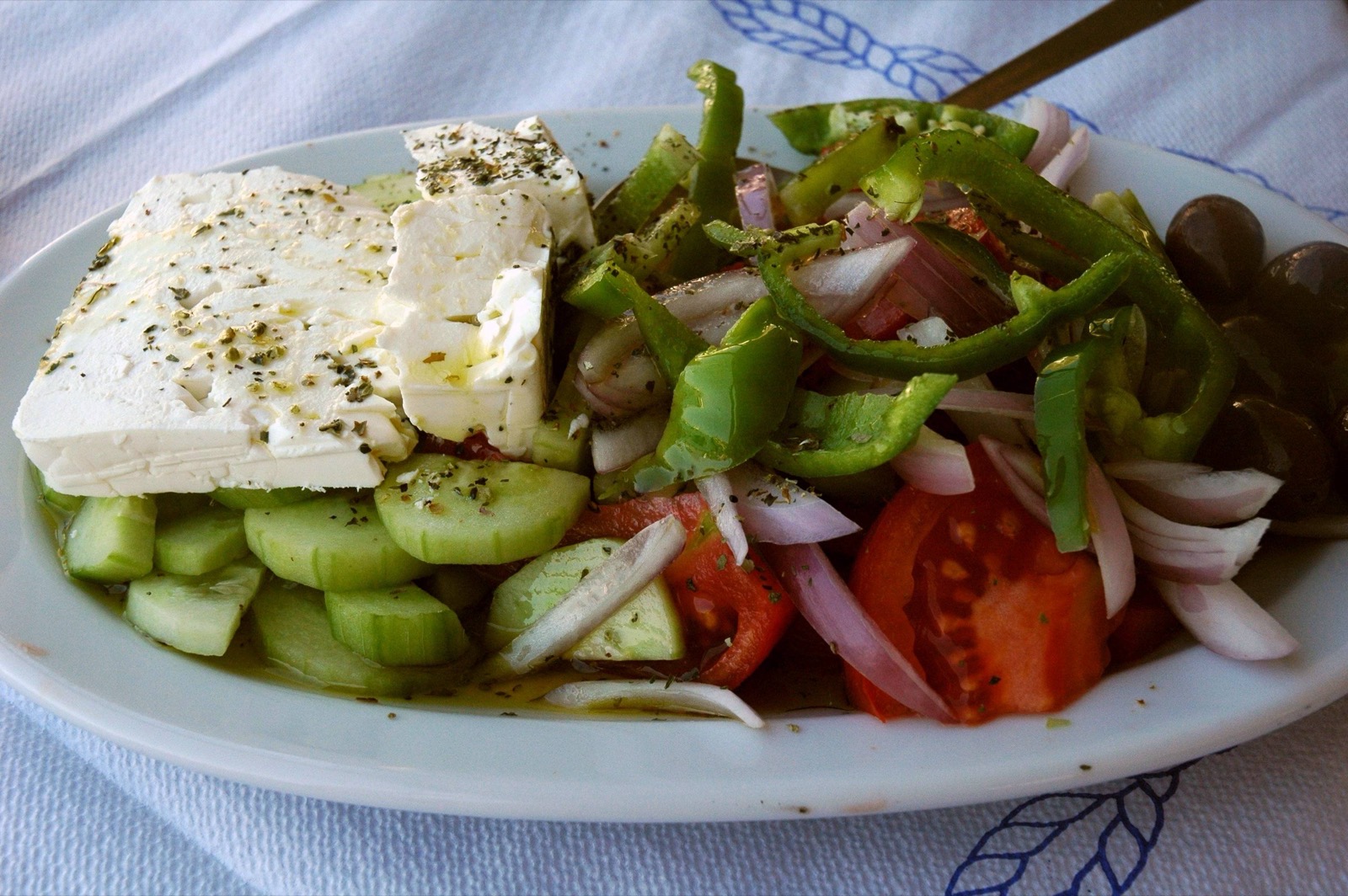 Me Nou in Messini: Greek Food With Vegan Options